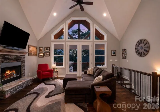 Photo 3 of Single family home for sale at 204 Mostert Dr, Asheville, NC 28804 | MLS# 4401439 | Listing updated on 2026-10-04