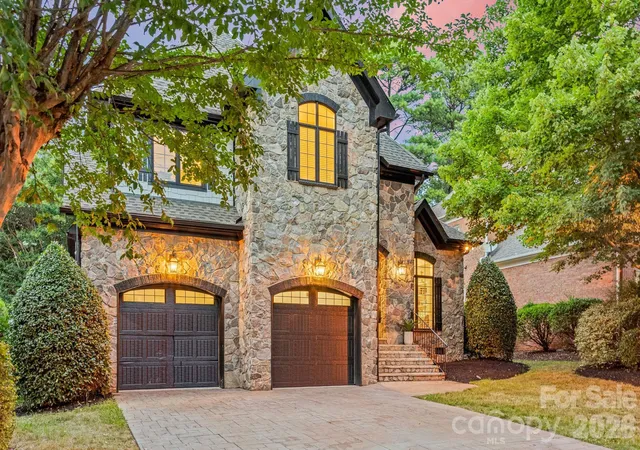 2nd image of 17411 Summer Pl Dr, Cornelius, NC 28031 | MLS# 4401453