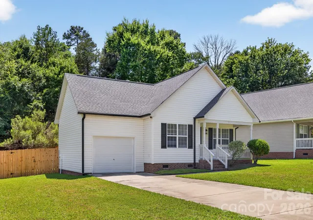 4th image of 1001 Loch Lomond Cir, Concord, NC 28025 | MLS# 4401481