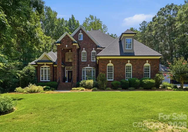 Homes for sale in Fort Mill, SC | 832 Savile Ln, Fort Mill, SC 29715 | MLS# 4401488