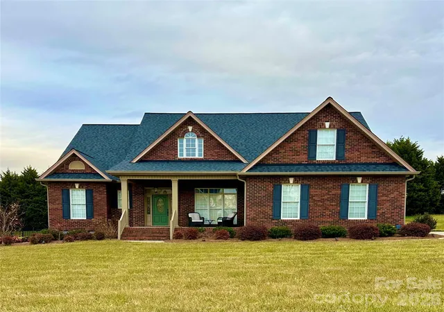 Homes for sale in Shelby, NC | 722 Cedar Hill Dr, Shelby, NC 28152 | MLS# 4401506
