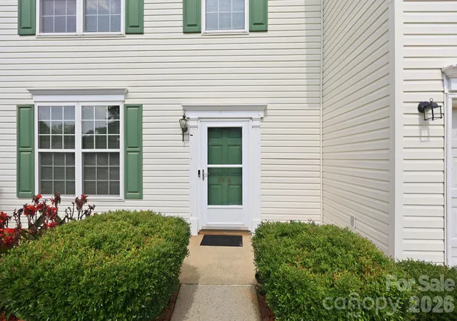 image of 8818 Norway Ct, Charlotte, NC 28269 | MLS# 4401510