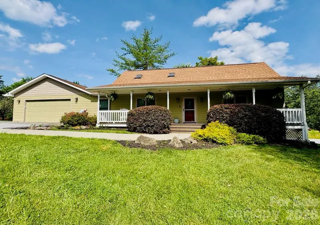 2nd image of 43 Evan Tyler Ln, Horse Shoe, NC 28742 | MLS# 4401532