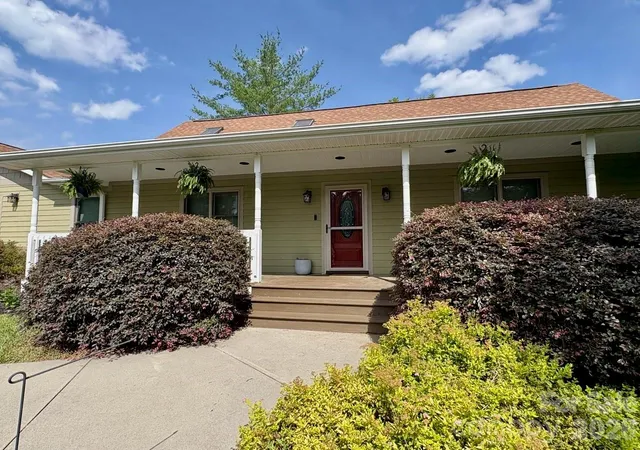 3rd image of 43 Evan Tyler Ln, Horse Shoe, NC 28742 | MLS# 4401532