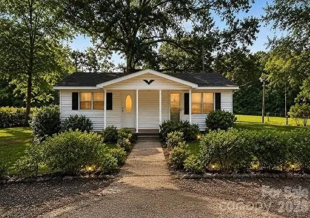 Photo 1 of Single family home for sale at 197 Faulkenberry Rd, Pageland, SC 29728 | MLS# 4401542 | Listing updated on 2026-08-21