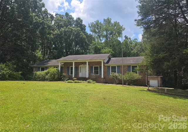 Photo 3 of Single family home for sale at 1162 Ja Cochran Byp, Chester, SC 29706 | MLS# 4401548 | Listing updated on 2026-08-12