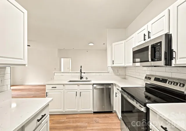 3rd image of 16409 Golden River Ln, Charlotte, NC 28277 | MLS# 4401552