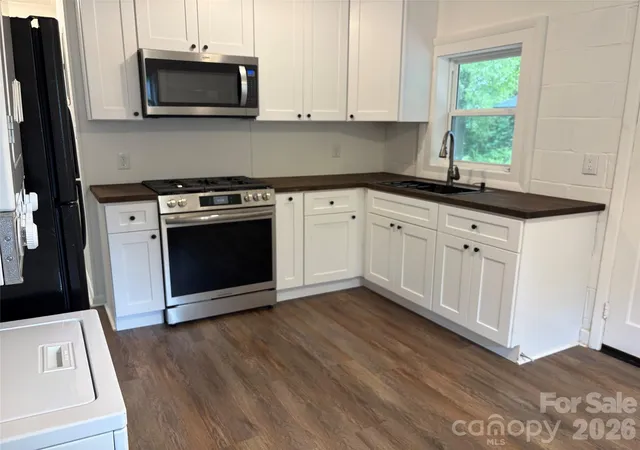 Homes for sale in Statesville, NC | 1107 S Meeting St, Statesville, NC 28677 | MLS# 4401560
