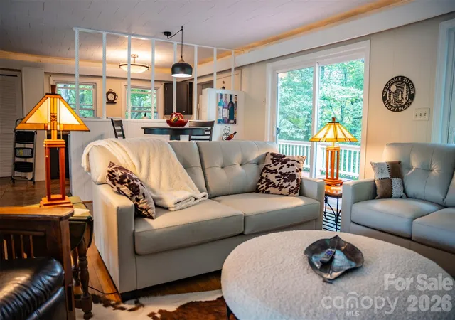 Homes for sale in Spruce Pine, NC | 1967 Mckinney Mine Rd, Spruce Pine, NC 28777 | MLS# 4401580