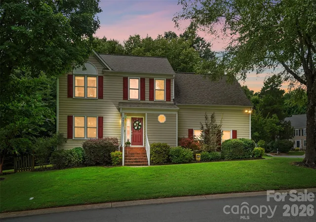 Photo 1 of Sale Pending at 4802 Bridle Ridge Ln, Charlotte, NC 28269 | MLS# 4401581 | Listing updated on 2026-08-17
