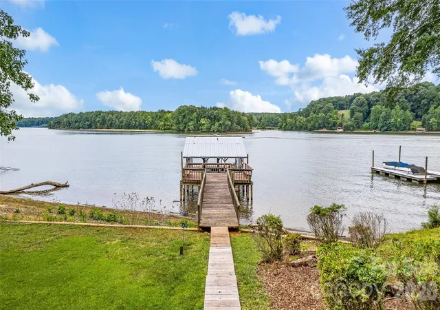 Homes for sale in Statesville, NC | 158 Wildwood Trail Dr, Statesville, NC 28677 | MLS# 4401586