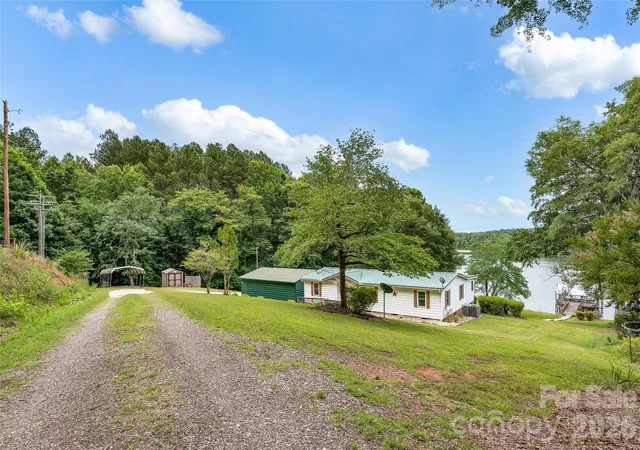 Homes for sale in Statesville, NC | 158 Wildwood Trail Dr, Statesville, NC 28677 | MLS# 4401586