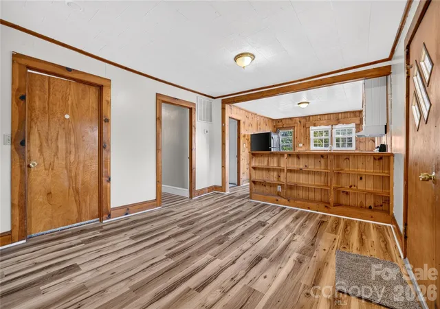 Photo 3 of Single family home for sale at 893 7th Street Dr SE, Hickory, NC 28602 | MLS# 4401587 | Listing updated on 2026-08-18