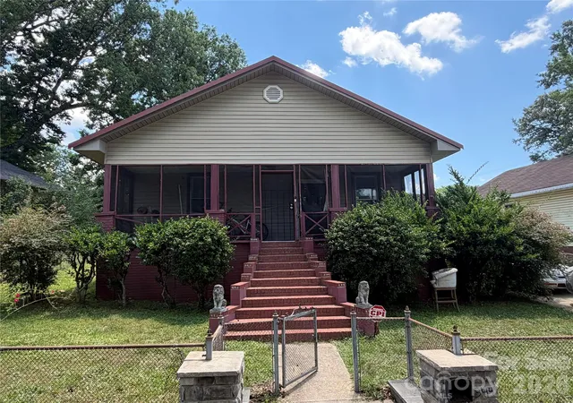 Homes for sale in Greenville, SC | 349 Ligon St, Greenville, SC 29605 | MLS# 4401591