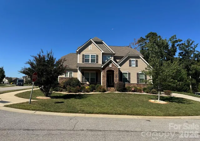 Photo 1 of Single family home for sale at 2001 Hampshire Ct, Indian Trail, NC 28079 | MLS# 4401599 | Listing updated on 2026-10-05