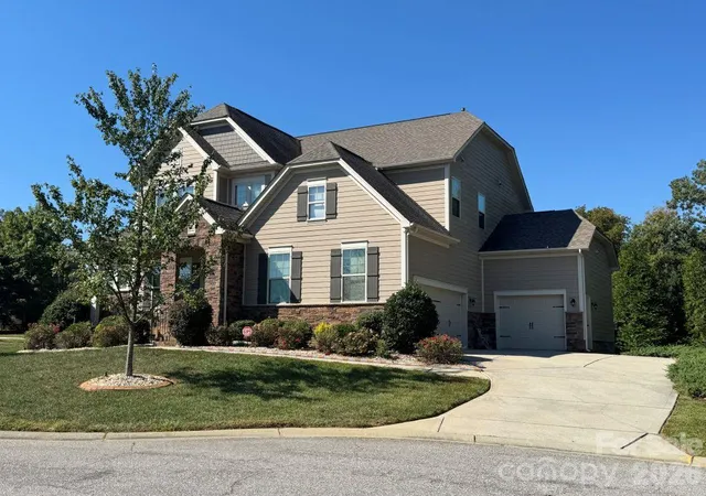 Photo 2 of Single family home for sale at 2001 Hampshire Ct, Indian Trail, NC 28079 | MLS# 4401599 | Listing updated on 2026-10-05