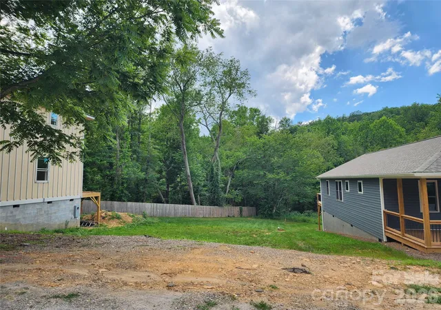 2nd image of 237 Edgewood Rd S #2, Asheville, NC 28803 | MLS# 4401610