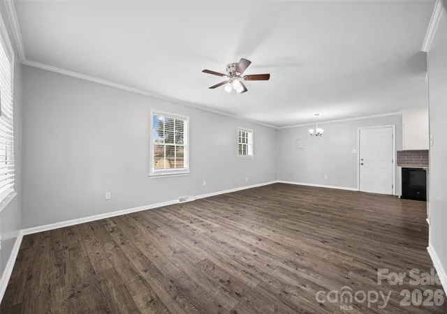 Photo 4 of Sale Pending at 462 S Heckle Blvd, Rock Hill, SC 29730 | MLS# 4401618 | Listing updated on 2026-10-07