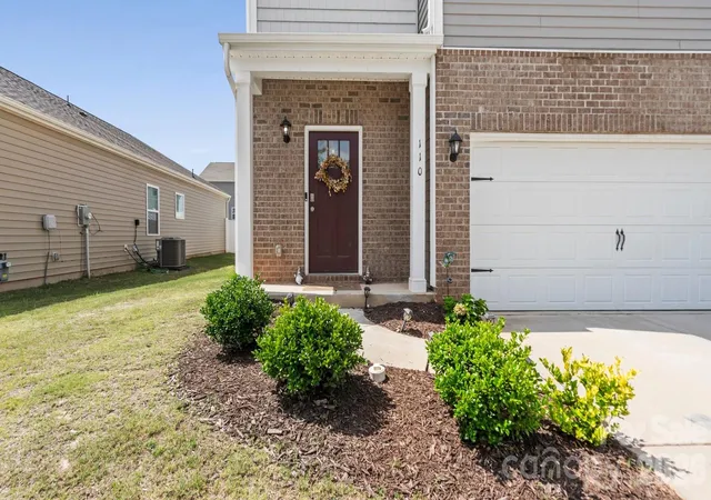 Homes for sale in Statesville, NC | 110 Meadow View Dr, Statesville, NC 28677 | MLS# 4401619