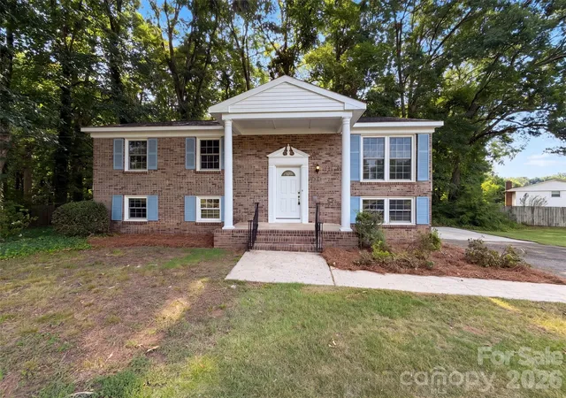 Homes for sale in Gastonia, NC | 1716 Timberlane St, Gastonia, NC 28054 | MLS# 4401623