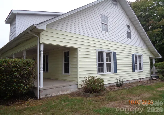 Photo 3 of Single family home for sale at 5 Ferguson St, Granite Falls, NC 28630 | MLS# 4401624 | Listing updated on 2026-10-05