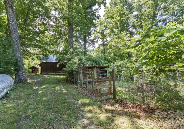 Homes for sale in Leicester, NC | 104 Pokeberry Ln #3A, Leicester, NC 28748 | MLS# 4401625