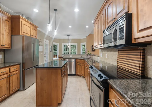 Photo 3 of Single family home for sale at 138 Fox Hunt Dr, Mooresville, NC 28117 | MLS# 4401628 | Listing updated on 2026-08-22