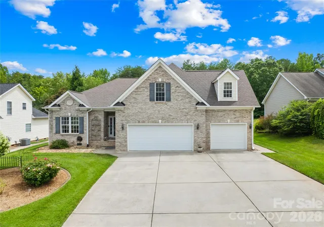 Photo 2 of Sale Pending at 144 Quail Hvn Dr, Troutman, NC 28166 | MLS# 4401635 | Listing updated on 2026-09-02