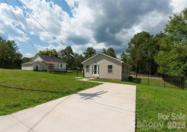 Photo 1 of Single family home for sale at 724 Webber Ave, Chester, SC 29706 | MLS# 4401640 | Listing updated on 2026-07-21