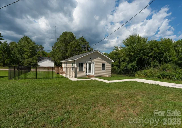 Photo 2 of Single family home for sale at 724 Webber Ave, Chester, SC 29706 | MLS# 4401640 | Listing updated on 2026-07-21