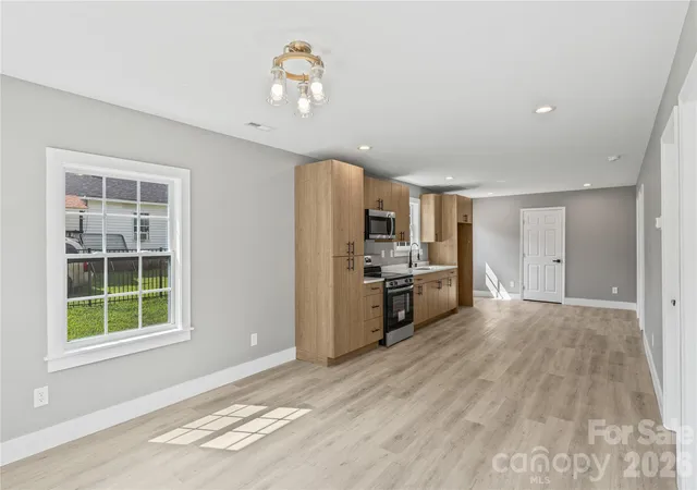 Photo 5 of Single family home for sale at 724 Webber Ave, Chester, SC 29706 | MLS# 4401640 | Listing updated on 2026-07-21