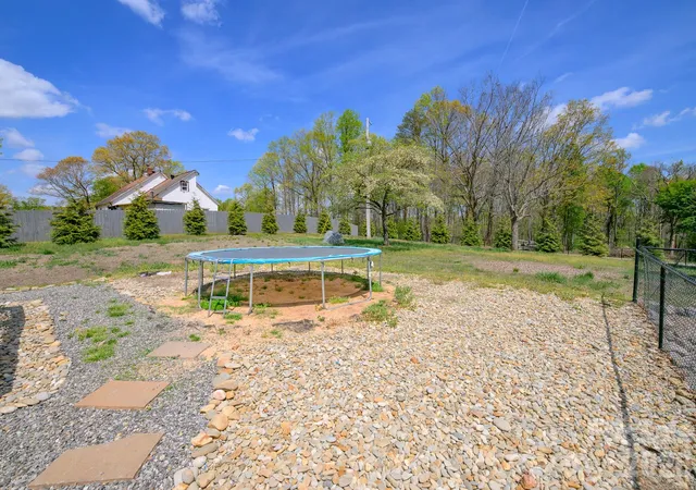 Homes for sale in Statesville, NC | 533 Tuckers Grove Rd, Statesville, NC 28625 | MLS# 4401682