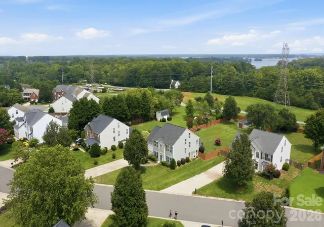 Photo 4 of Single family home for sale at 2426 Smith Cvs Rd, Denver, NC 28037 | MLS# 4401720 | Listing updated on 2026-08-19