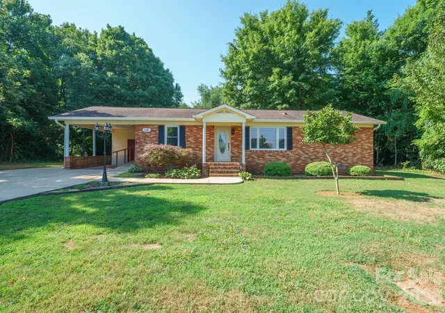 Homes for sale in Statesville, NC | 112 Summers Farm Rd, Statesville, NC 28625 | MLS# 4401726