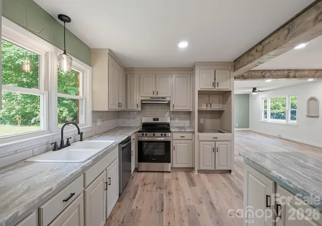 Photo 2 of Single family home for sale at 112 Summers Farm Rd, Statesville, NC 28625 | MLS# 4401726 | Listing updated on 2026-10-01