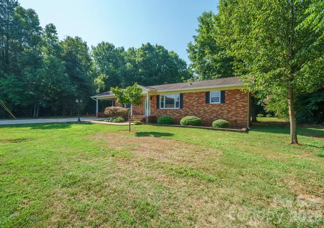 Homes for sale in Statesville, NC | 112 Summers Farm Rd, Statesville, NC 28625 | MLS# 4401726