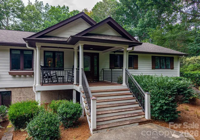 Homes for sale in Dallas, NC | 2206 Hillside Dr, Dallas, NC 28034 | MLS# 4401757
