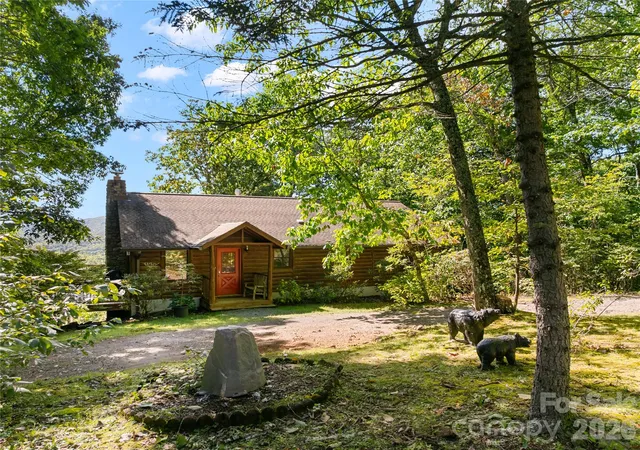 Photo 2 of Single family home for sale at 26 Burnt Ridge Trl, Black Mountain, NC 28711 | MLS# 4401764 | Listing updated on 2026-09-30