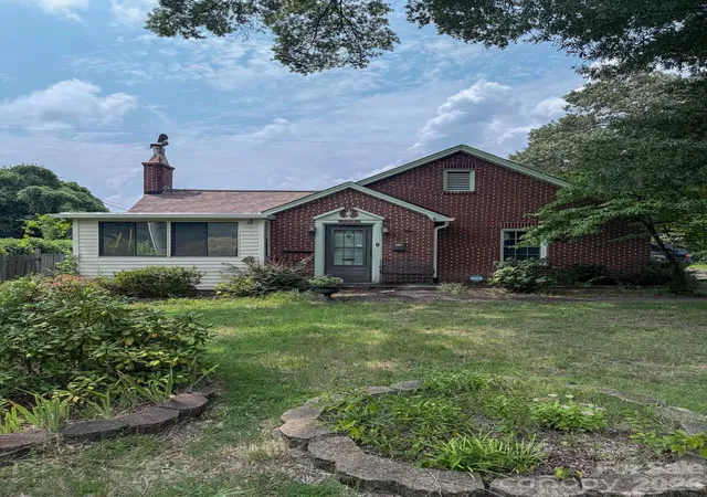 1st image of 111 S Belvedere Ave, Gastonia, NC 28054 | MLS# 4401778