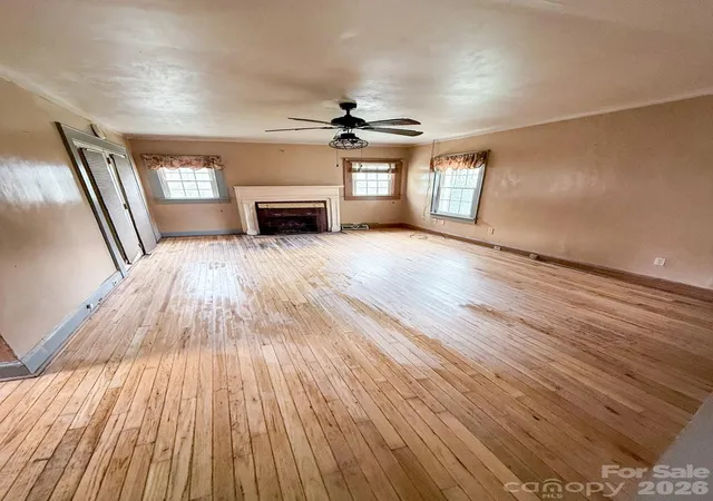 Photo 3 of Sale Pending at 111 S Belvedere Ave, Gastonia, NC 28054 | MLS# 4401778 | Listing updated on 2026-08-27