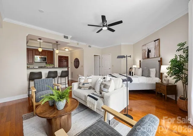 4th image of 300 W 5Th St, Charlotte, NC 28202