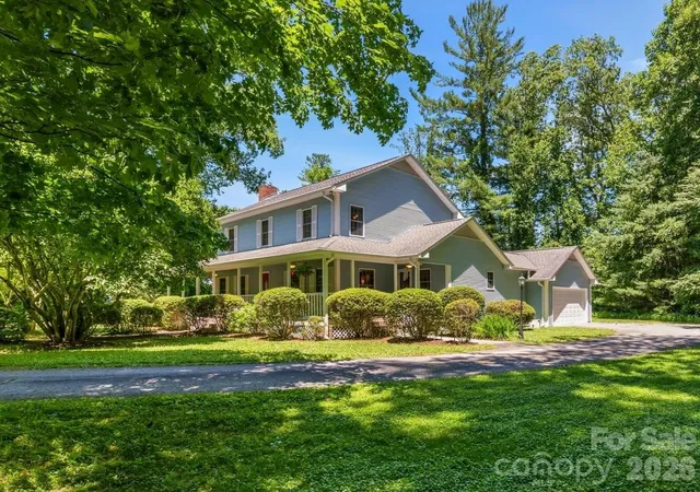 1st image of 1064 Maplewood Ct, Hendersonville, NC 28791 | MLS# 4401789