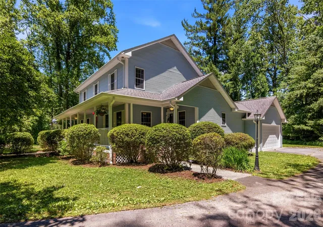 2nd image of 1064 Maplewood Ct, Hendersonville, NC 28791 | MLS# 4401789