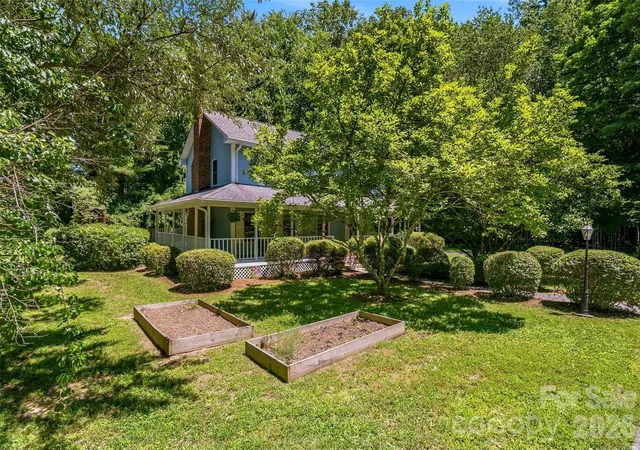 4th image of 1064 Maplewood Ct, Hendersonville, NC 28791 | MLS# 4401789