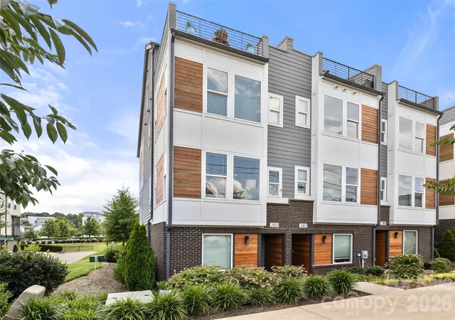 Photo 2 of Townhouse for sale at 2103 Isom St, Charlotte, NC 28208 | MLS# 4401792 | Listing updated on 2026-09-30