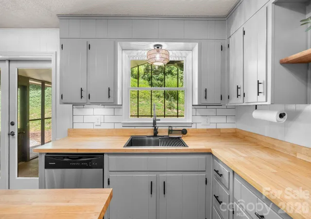 5th image of 44 Green Dr, Waynesville, NC 28785 | MLS# 4401809