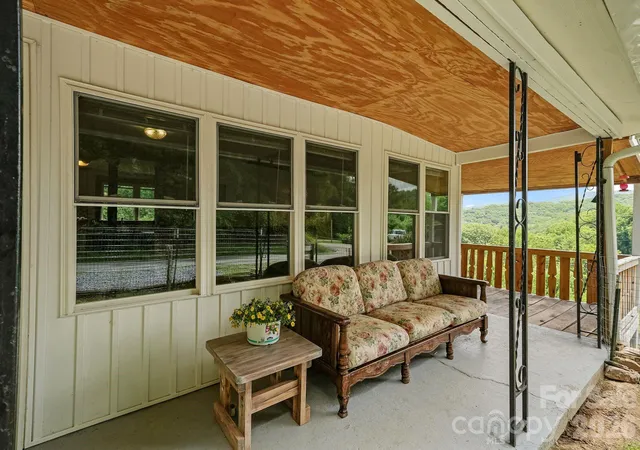 Photo 5 of Single family home for sale at 244 Flt Springs Rd, Elk Park, NC 28622 | MLS# 4401823 | Listing updated on 2026-08-24