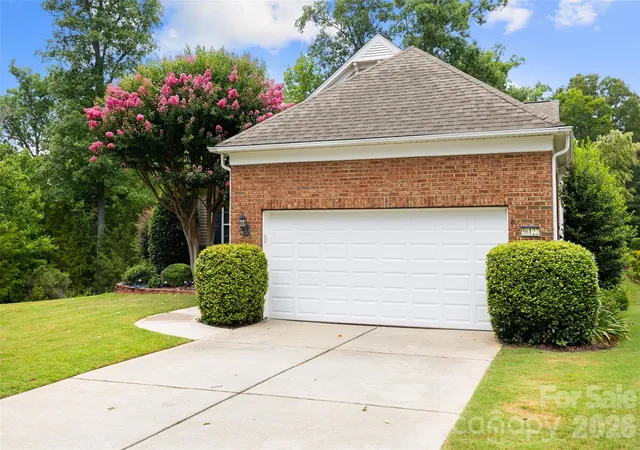 Photo 2 of Single family home for sale at 56122 Finches Ct, Fort Mill, SC 29707 | MLS# 4401830 | Listing updated on 2026-09-03