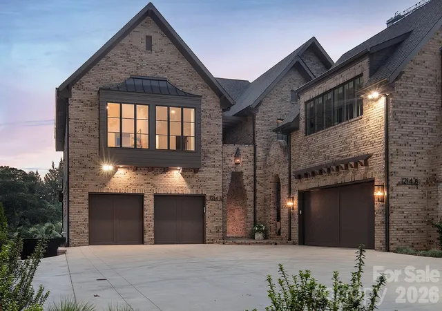 Photo 4 of Condo for sale at 1214 S Kings Dr #A, Charlotte, NC 28207 | MLS# 4401843 | Listing updated on 2026-09-13