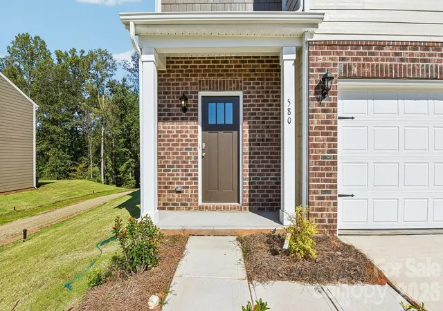 Photo 3 of Single family home for sale at 580 Dazzle Loop, Newton, NC 28568 | MLS# 4401845 | Listing updated on 2026-10-18